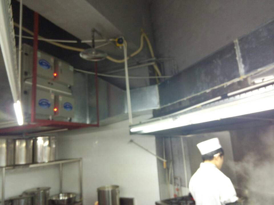 油烟净化器室内安装